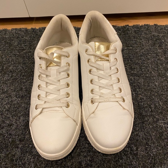 Call it Spring “Kalina” Sneaker - Picture 3 of 4